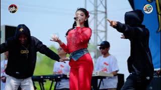 TERPAKSA / NOVI NOVITA / GANK KUMPO CAKRAWALA