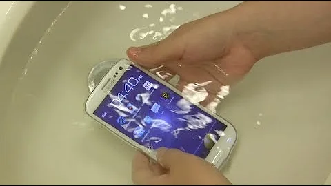 Galaxy S3 Dropped in Water!!! - Winner Skin Review...