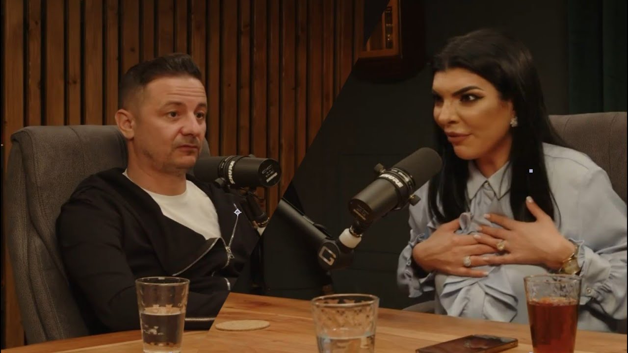 ANDREEA TONCIU, (PE) LUX ȘI OPULENȚĂ