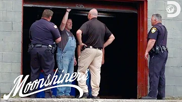 Cops Pay Mark and Digger A Visit | Moonshiners