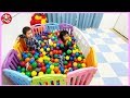 カラーボールが大量に！ベビーサークルで遊び放題！あれれ？ななはるちゃんどこに行ったのかな？かくれんぼ