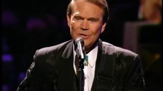 Video thumbnail of "Glen Campbell Live in Concert in Sioux Falls (2001) - Highwayman"