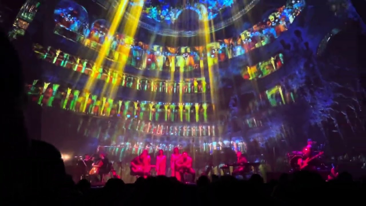 Ákos: Ember maradj ( Ákos 30 év jubileumi koncert, Papp László Sportaréna Budapest ,2023.12.16)