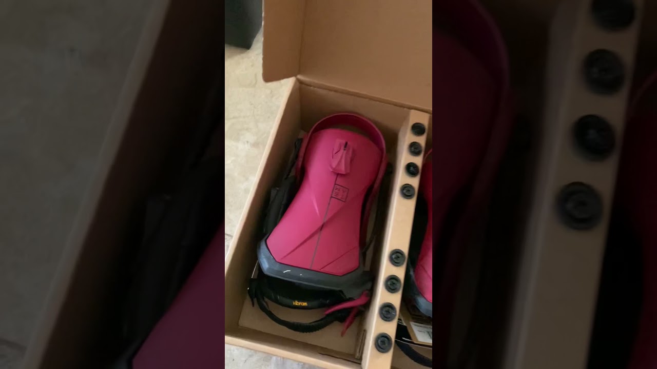 Unboxing all new Nitro Team Gullwing 2021 snowboard, Nitro Team bindings 2021, Nitro Team TLS 2021!