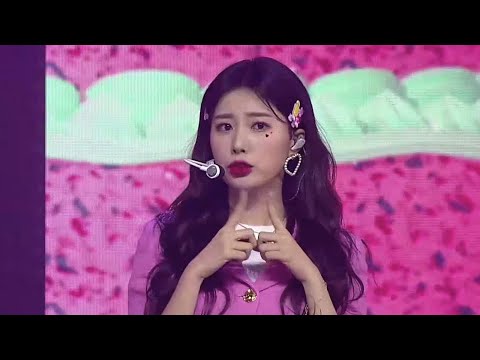 Putar PINK BLUSHER - IZ*ONE