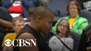 Outrage at packed Fort Worth council meeting over police shooting
