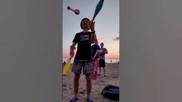 I Asked Taylor Tries to "Try" Kosmos He2🆕 #jugglingclubs @ IJA &for🤳📸 @flowjuggle❤️‍🔥