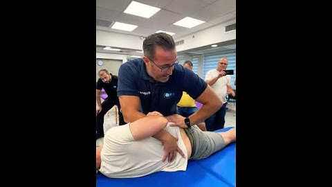 Cracking the lumbar spine. #physicaltherapy #chiropractic #chiropractor #osteopath #physio