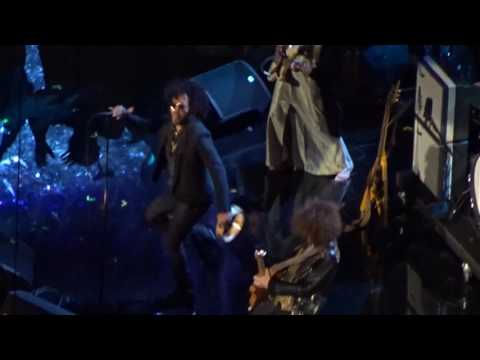 Lenny Kravitz 2017 ROCK HALL Prince Tribute When Doves Cry / The Cross BROOKLYN NY