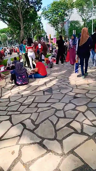 Liburan nya Mbak2 Tkw di Singapura disini aja 🥰 #shorts #tkwsingapura #@AsihNgawi #viral