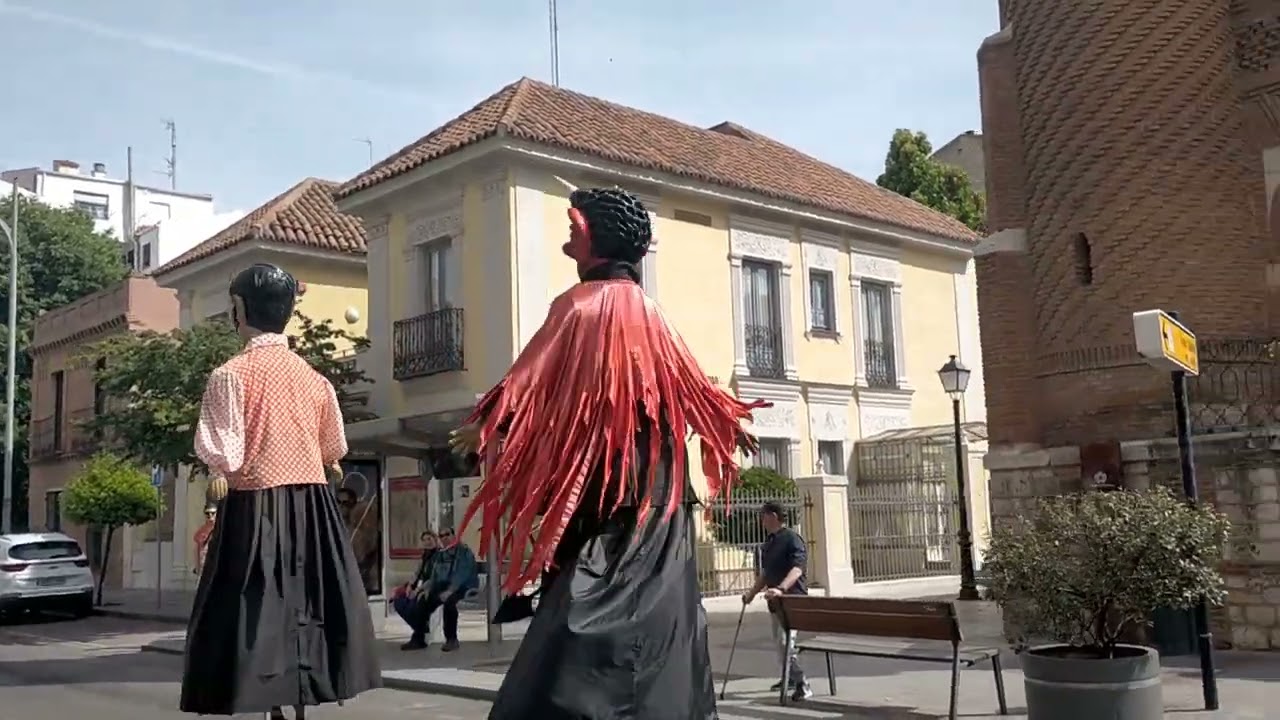Gigantes y cabezudos Alcalá de Henares 2024 - San Isidro CAP 3