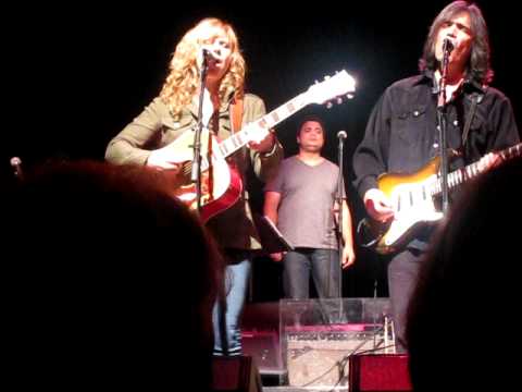Levon Helm - It Makes No Difference, Greek Theater Los Angeles 8/15/2010