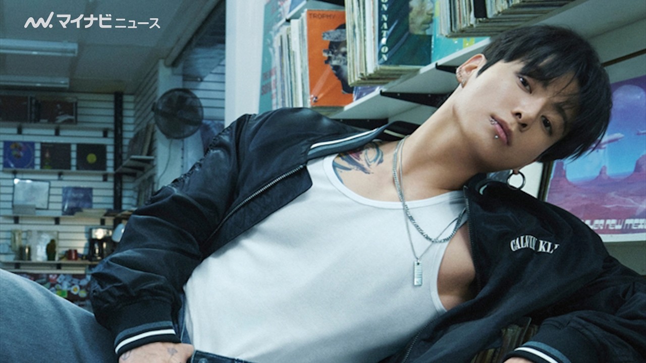BTS's Jungkook dances wildly in a record store! 