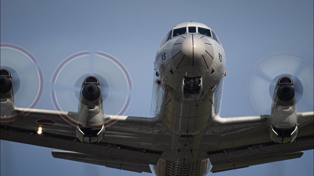 2020.10.15 八戸航空基地 P-3C タッチアンドゴー訓練！！ - YouTube
