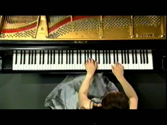 Franz Liszt:パガニーニによる大練習曲 第3番 嬰ト短調「ラ・カンパネラ」小山実稚恵