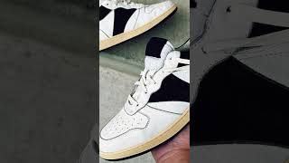 Rhude Rhecess Low Black And White Sneaker Dari Luxury Streetwear Brand Dengan Tdanilan Distressed