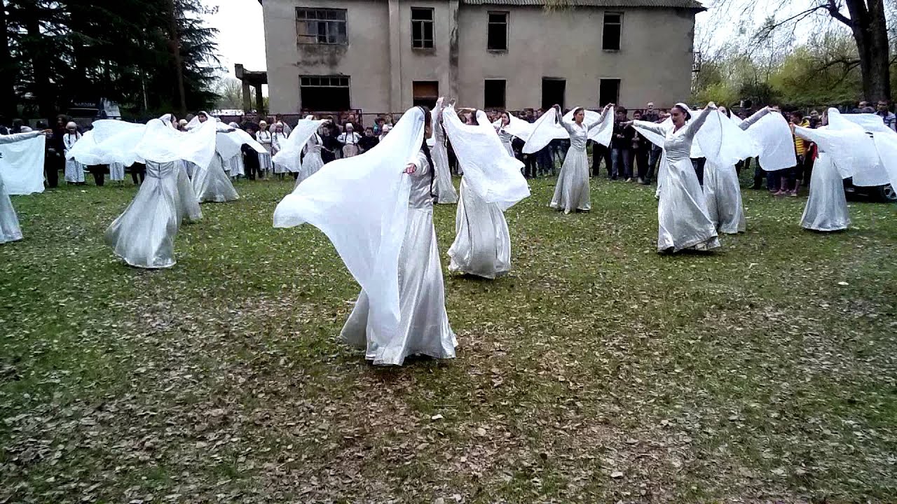 narnari ansambli lakvasti