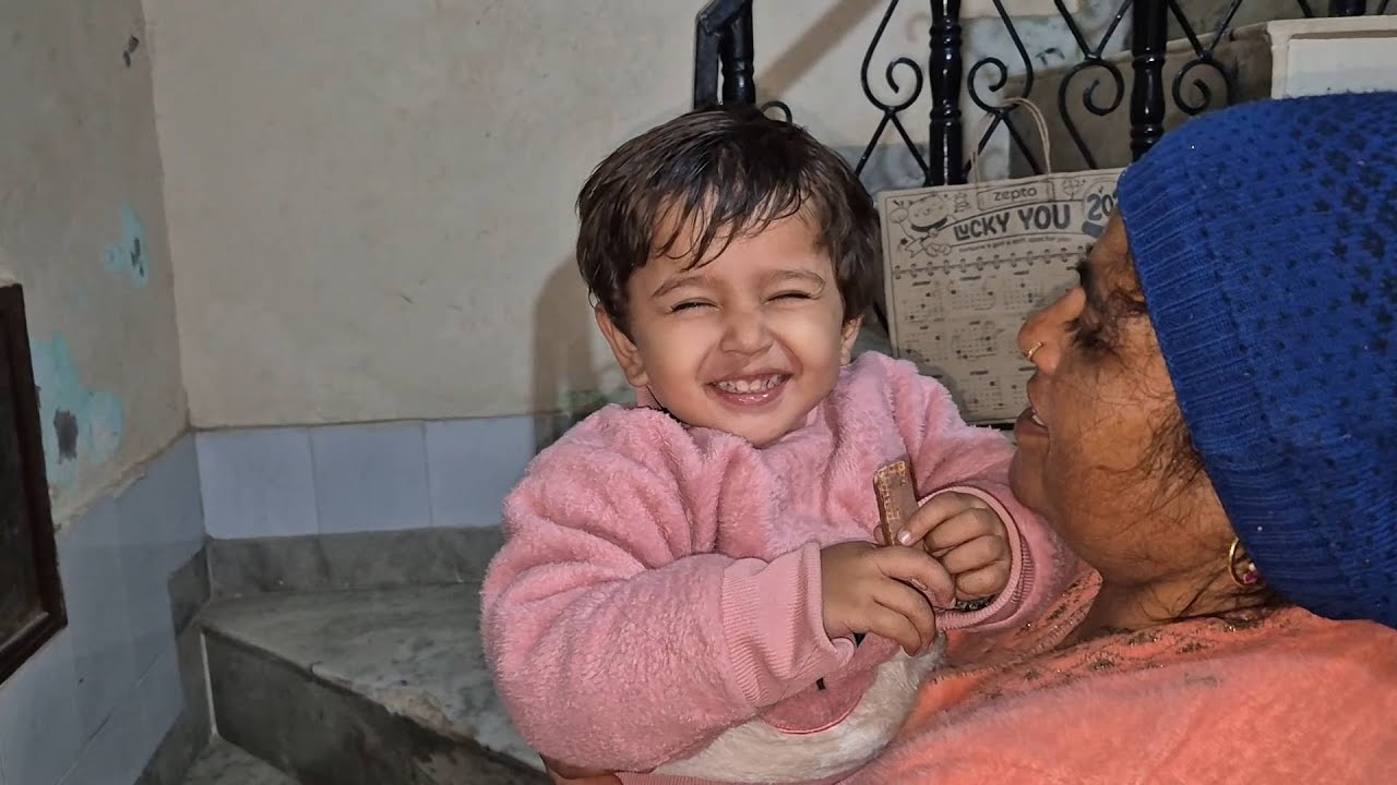 Aakhir kar Gunnu ji vapis aagye hai mera content.😋😋