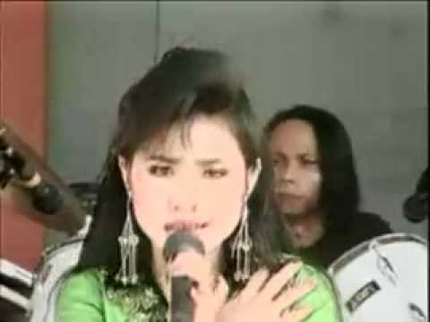 cucu cahyati-penonton