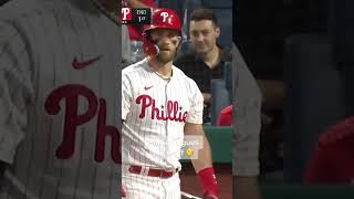 Bryce Harper thought the ball hit the top of his bat 🤔