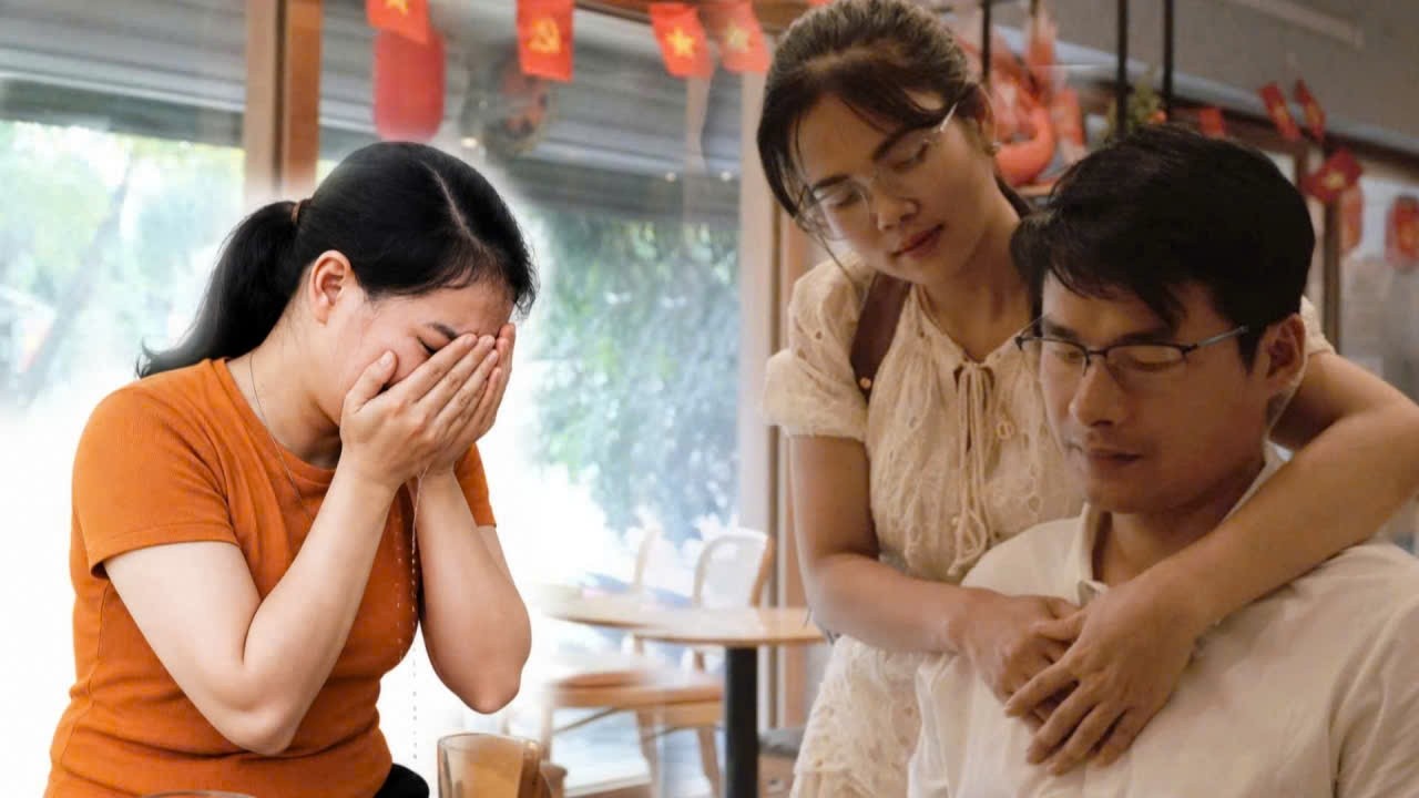 Diễm was heartbroken when she found out, and Dự decided to tell Toàn that he had a child with her.