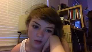 Sexy Girl talking about Games screenshot 1