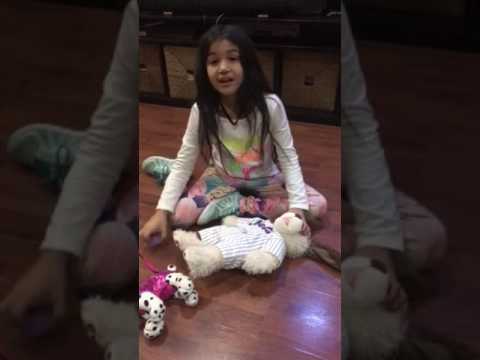 funny-girl-teaching-cpr-with-fake-british-accent