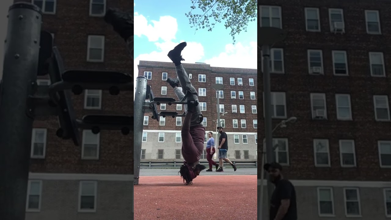 Couples stares at me being comfortable upside down 😳 