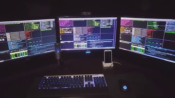 3 monitores rodando hollywood no terminal linux