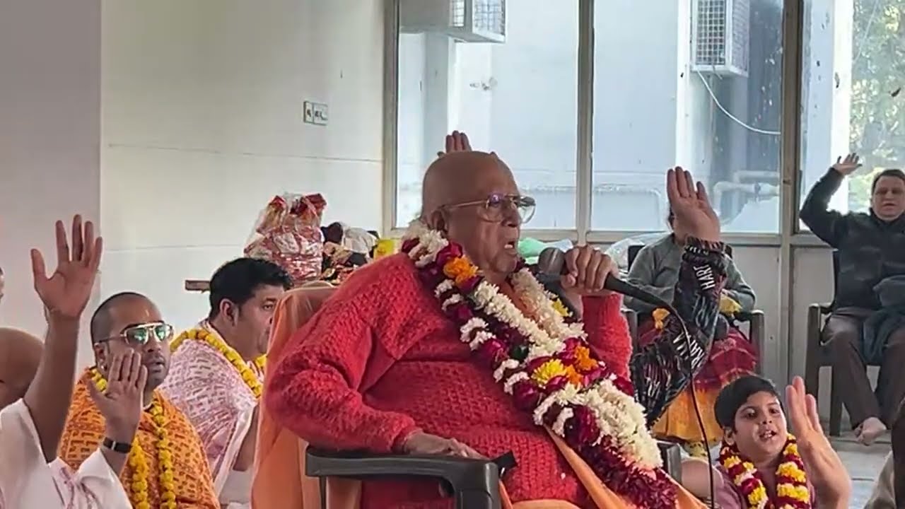 Vedavyasapriya Swami Vrindavan Diksha 1st December 2025