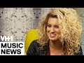 Tori Kelly Takes an Epic Selfie with Ed Sheeran and Sam Smith | VH1