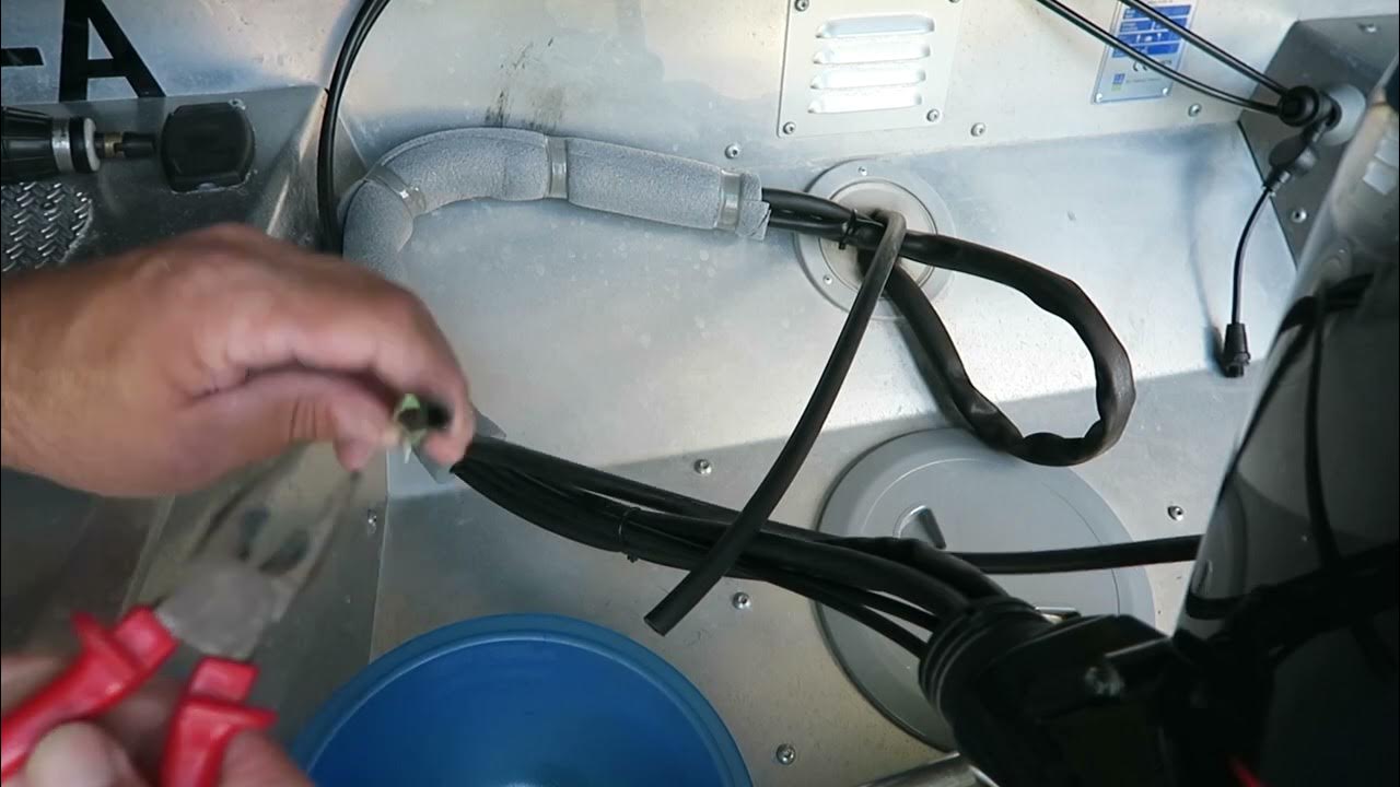 Boot Linder Arkip 460 Einbau Handpumpe / Benzinpumpe zur des Außenborders (Suzuki