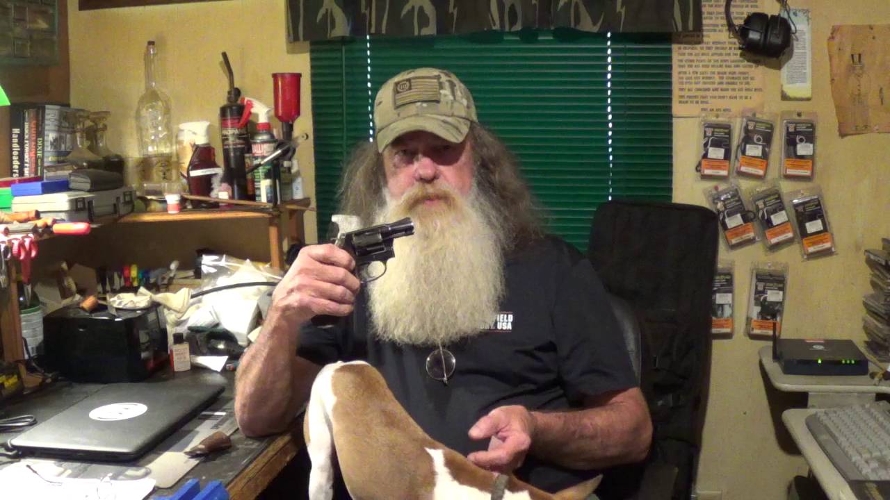 Smith Wesson Model 36 YouTube smith-wesson-model-36-youtube