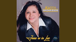 Video thumbnail of "Katty Mazariegos - Quiero Alabarte"