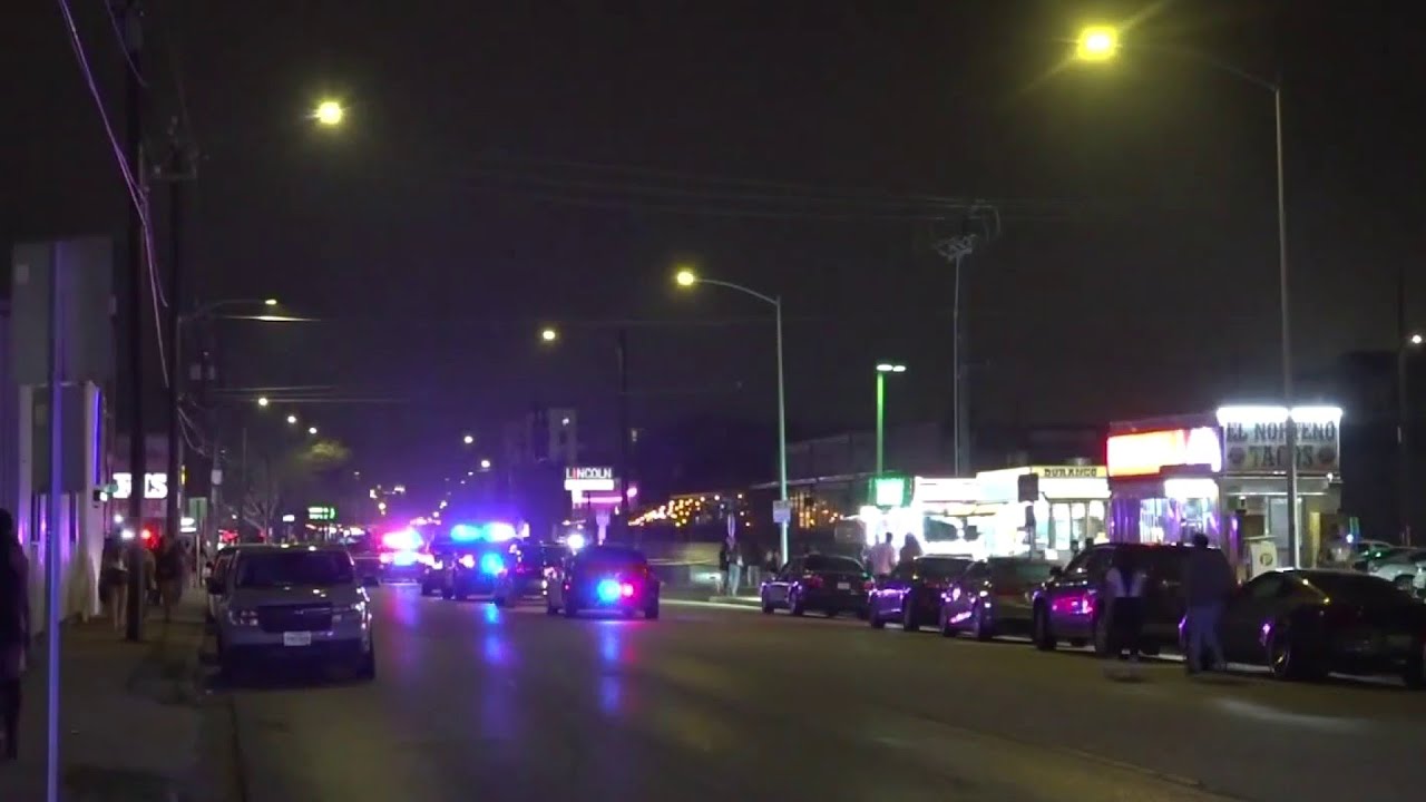 Police looking for suspects wanted in quadruple shooting outside W