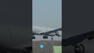 KC135 LANDING