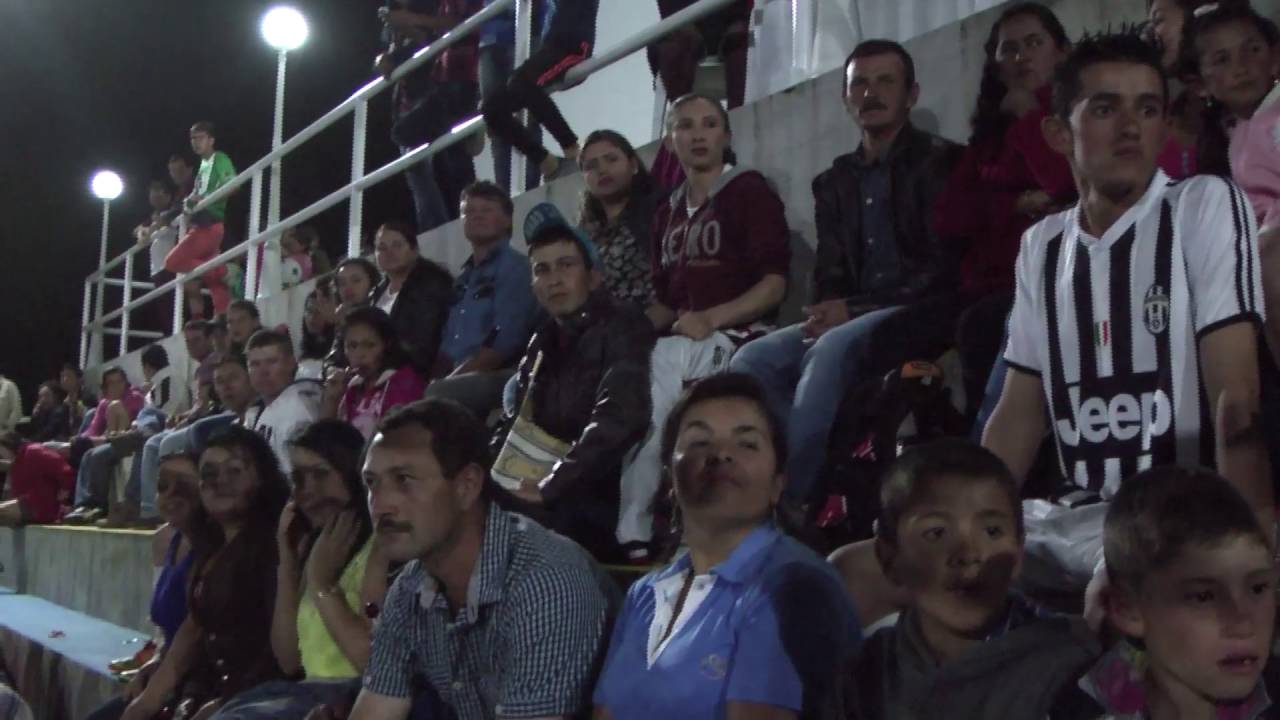 11/05/16 Finalizó campeonato de microfútbol en E.D.S. Brisas del Edén camera iphone 8 plus apk