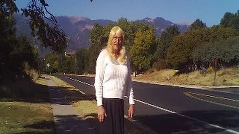 CrossDresser Maxine - Street Walker
