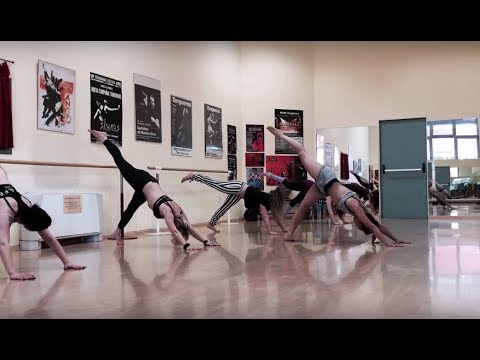 Warrior of Light - Yoga Dance Art workshop by Anasma - Gothla Milan festival 2017 workshop cafe