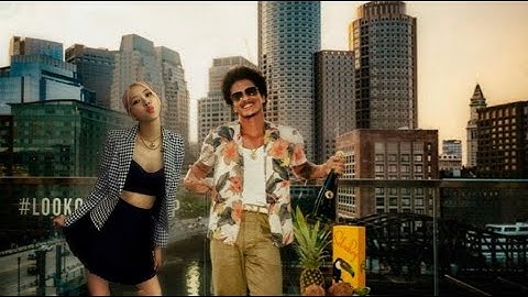 Rosé & Bruno Mars celebrate their win at the 2024 MAMA Awards