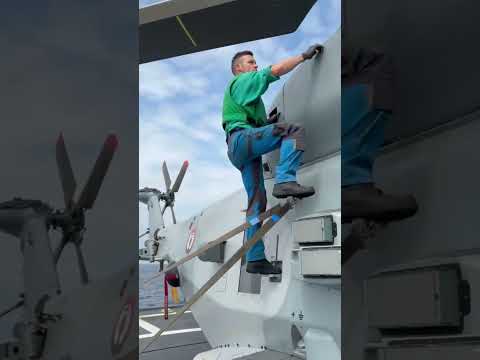 En devenant technicien aéronautique dans la Marine, j’ai accompli mon rêve : partir en Afghanistan⚓️