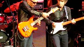 "Goin' Down" Joe Satriani & Eric Johnson 10/17/11 chords