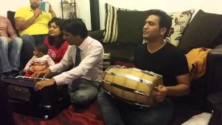 Video thumbnail of "Main nay kuch karni hai baat"