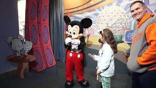 Meeting Mickey in Epcot