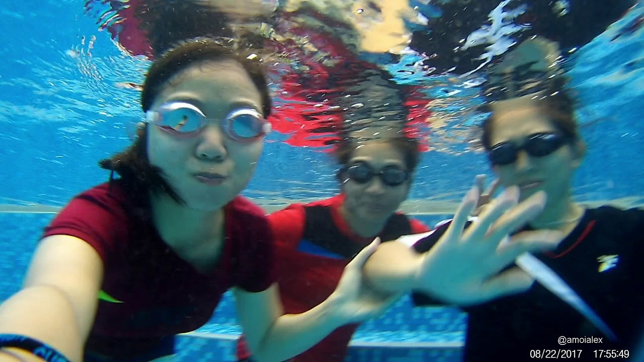 EKEN H8R | Swimming Pool