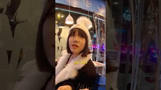 Chinese girl can’t pronounce her English name 😂