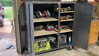 Tool storage cabinet build