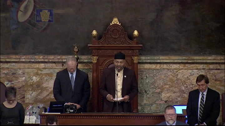McClinton Applauds Opening Prayer