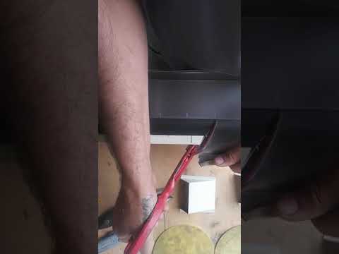 Cutting an Outside Corner for a strip miter.