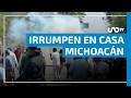 Comuneros irrumpen en Casa Michoacán